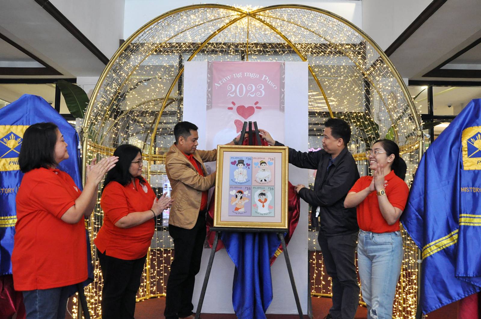 Philippine Post Office launches “Pupusuan Kita” Valentine’s Day Stamps and greeting cards